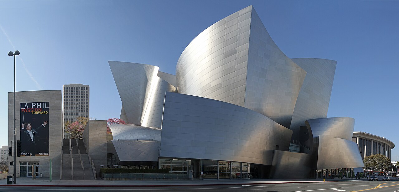Walt Disney Concert Hall 银色曲面外观